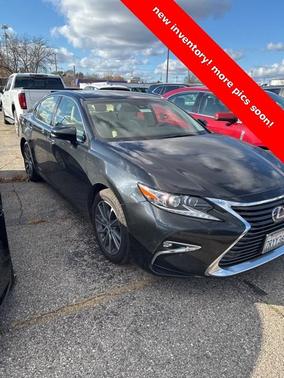 2016 Lexus ES 300h Base