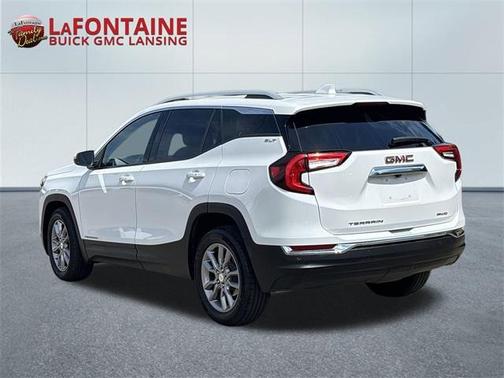 2022 GMC Terrain SLT