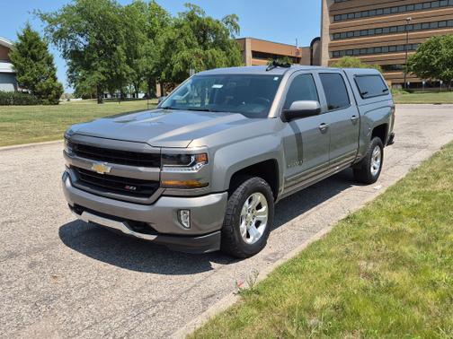 Pepperdust Metallic 2017 Chevrolet Silverado 1500 LT