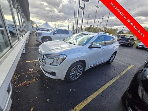 2023 GMC Terrain Denali