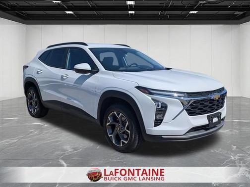 Summit White 2025 Chevrolet Trax LT