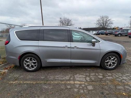 2019 Chrysler Pacifica Limited