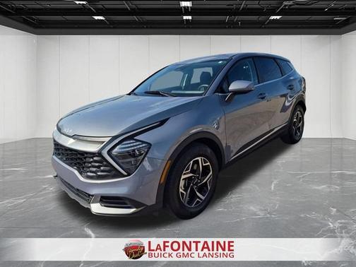 Everlasting Silver 2025 Kia Sportage LX