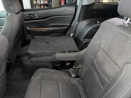 2018 GMC Acadia SLE-2