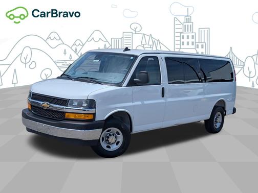 Summit White 2025 Chevrolet Express 3500 1LT