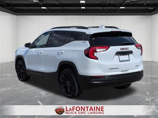 2022 GMC Terrain SLT