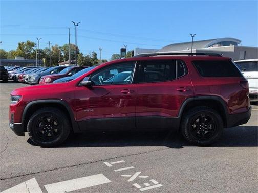 2023 GMC Acadia AT4