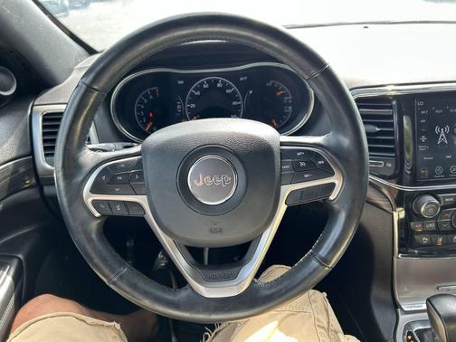 2021 Jeep Grand Cherokee Laredo