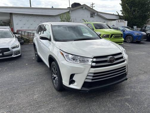 2019 Toyota Highlander LE