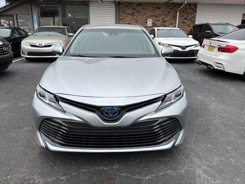 2018 Toyota Camry Hybrid SE