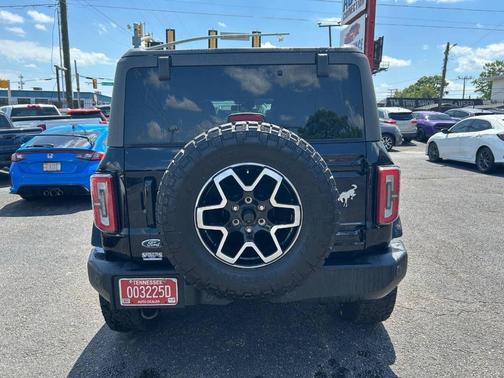 Shadow Black 2022 Ford Bronco Outer Banks