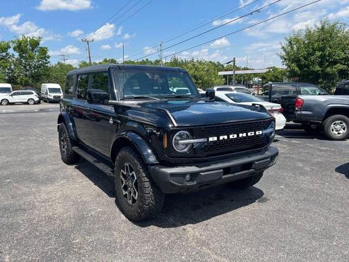 Shadow Black 2022 Ford Bronco Outer Banks