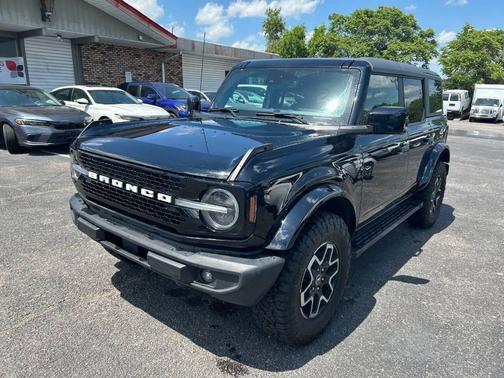 Shadow Black 2022 Ford Bronco Outer Banks SUV