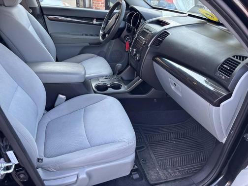 2012 Kia Sorento LX