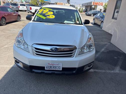 2012 Subaru Outback 2.5i Premium