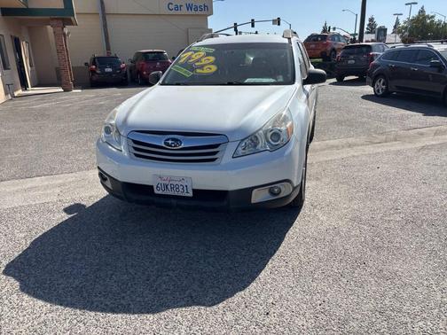 2012 Subaru Outback 2.5i Premium