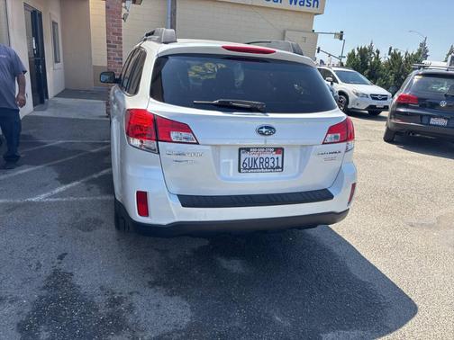2012 Subaru Outback 2.5i Premium