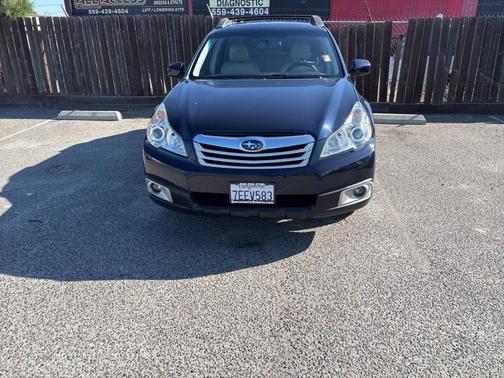 2012 Subaru Outback 2.5i Premium