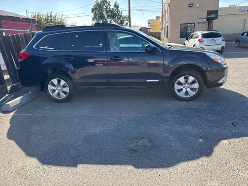2012 Subaru Outback 2.5i Premium