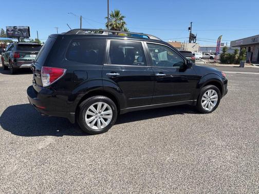 Obsidian Black Pearl 2011 Subaru Forester 2.5X Limited