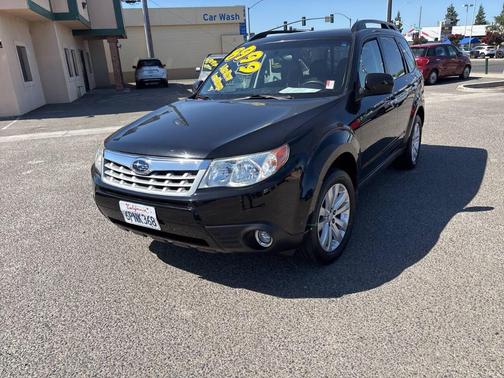 Obsidian Black Pearl 2011 Subaru Forester 2.5X Limited