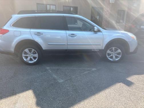 2014 Subaru Outback 2.5i Premium