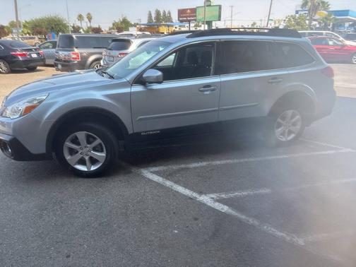 2014 Subaru Outback 2.5i Premium