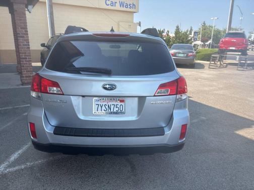 2014 Subaru Outback 2.5i Premium