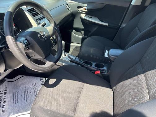 White 2013 Toyota Corolla S