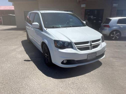 2016 Dodge Grand Caravan R/T