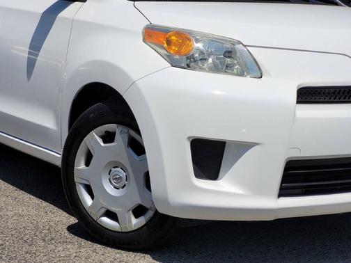 2009 Scion xD Base (Retail Orders Only) (A4)