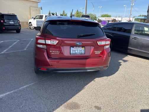2017 Subaru Impreza 2.0i