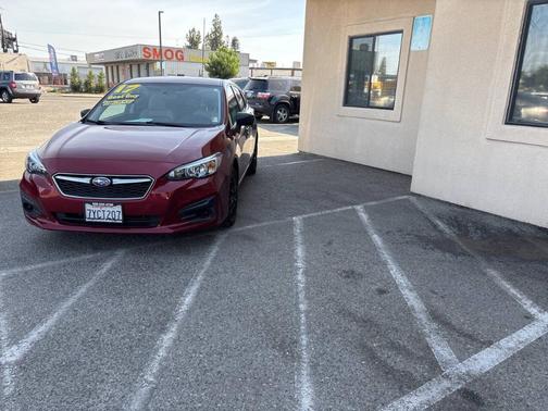2017 Subaru Impreza 2.0i