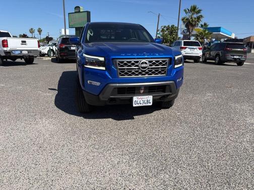 Bluestone Pearl 2024 Nissan Frontier SL