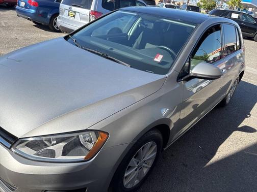 2016 Volkswagen Golf TSI S 4-Door
