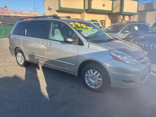 2007 Toyota Sienna CE