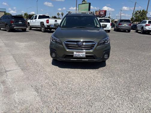 Wilderness Green Metallic 2018 Subaru Outback 2.5i Touring