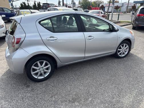 2012 Toyota Prius c Four