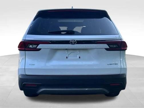 Wind Chill Pearl 2025 Toyota Grand Highlander Limited