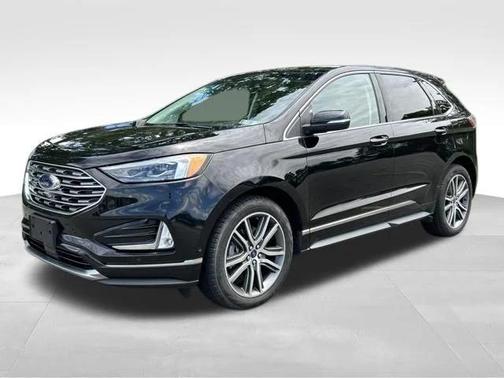 Agate Black Metallic 2019 Ford Edge Titanium