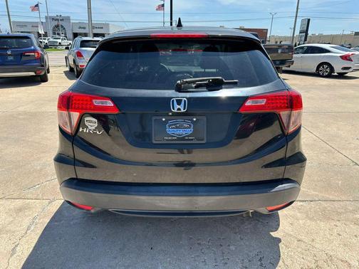 Crystal Black Pearl 2016 Honda HR-V EX