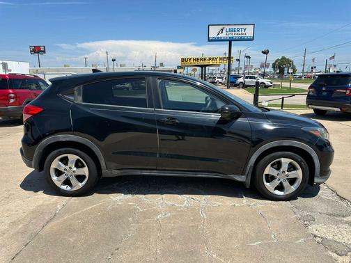 Crystal Black Pearl 2016 Honda HR-V EX