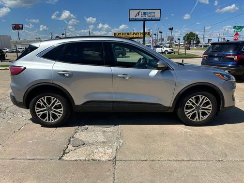 Iconic Silver Metallic 2021 Ford Escape SEL