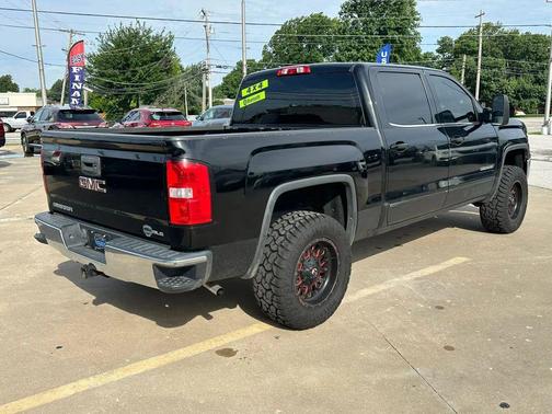 Onyx Black 2018 GMC Sierra 1500 SLE