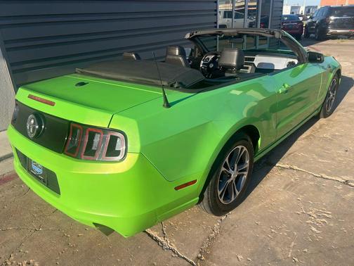 2014 Ford Mustang V6 Premium