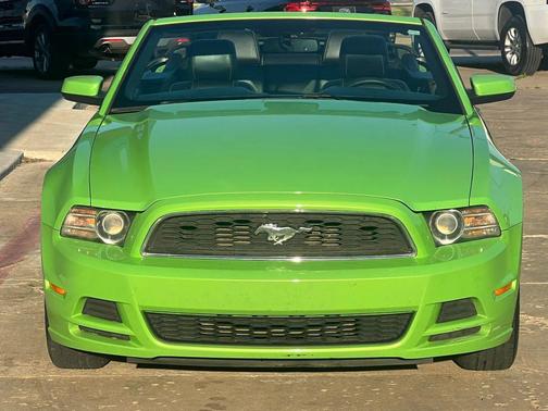 2014 Ford Mustang V6 Premium