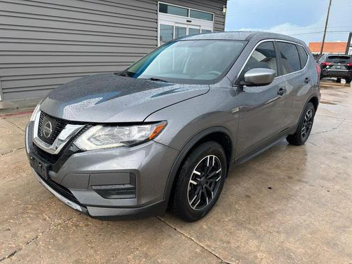 Gun Metallic 2017 Nissan Rogue S