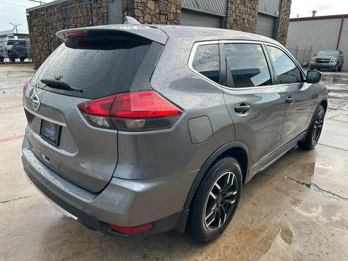 Gun Metallic 2017 Nissan Rogue S