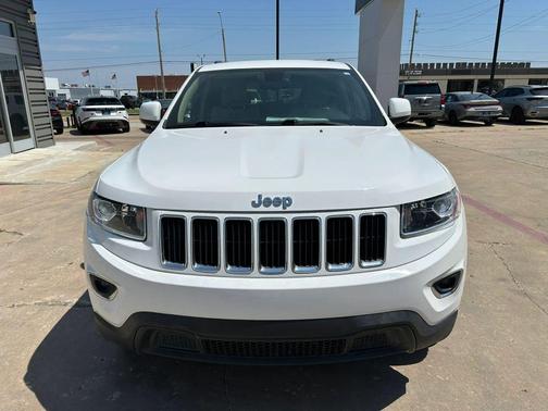 Bright White Clearcoat 2014 Jeep Grand Cherokee Laredo