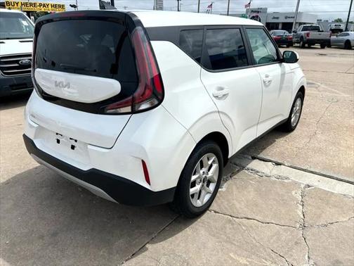2024 Kia Soul LX